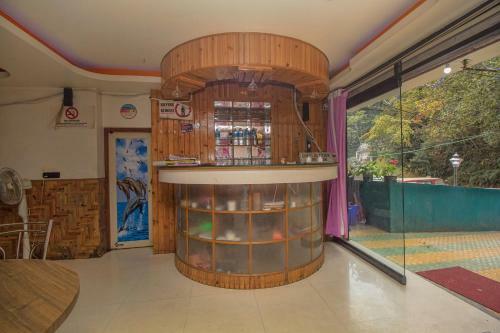 Oyo 27898 Hotel Isita International