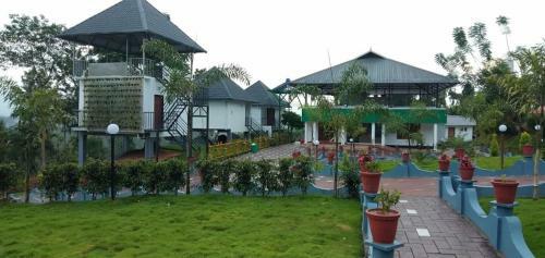 Hotel Wayanad Cave N Pillar Resort