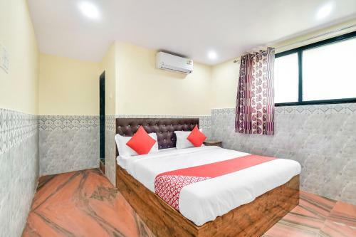 Oyo 48837 Hotel Suvarna