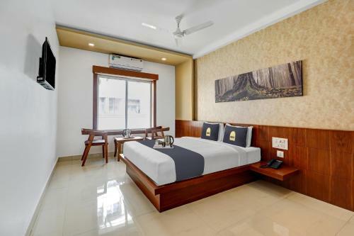 Hotel Townhouse Oak Sharoz Residency