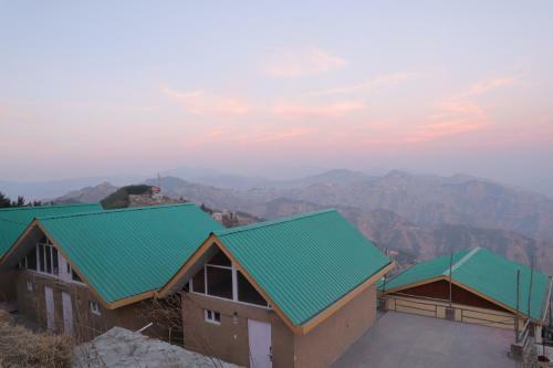 Zazroo Mud Cottages Home Stay