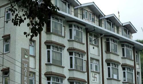 Hotel Majestic Grand