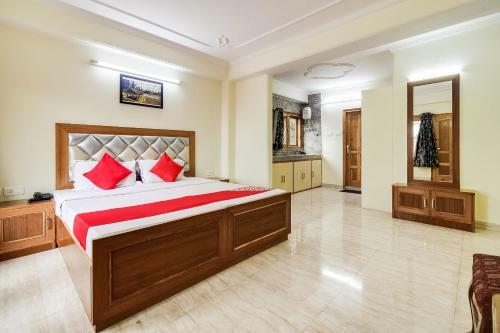 Collection O 48870 Hotel Kalra Regancy