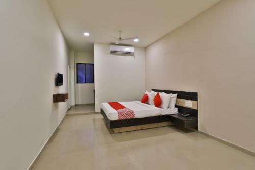 Oyo Flagship 30791 Hotel Shagun Canal Rd
