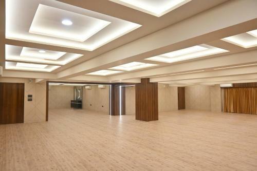 Hotel Privya Rooms And Banquet