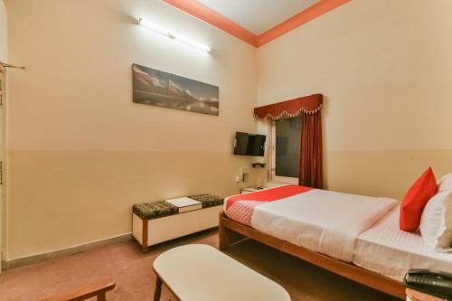 Oyo Flagship 47097 Hotel Raj Kesar