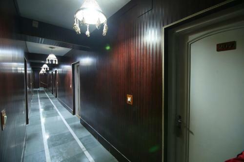 Capital O 37894 Hotel International