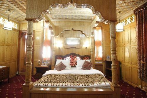 Hotel Meena Group Houseboats