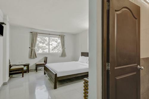 Hotel Oyo 87104 Kalapurackal Residency