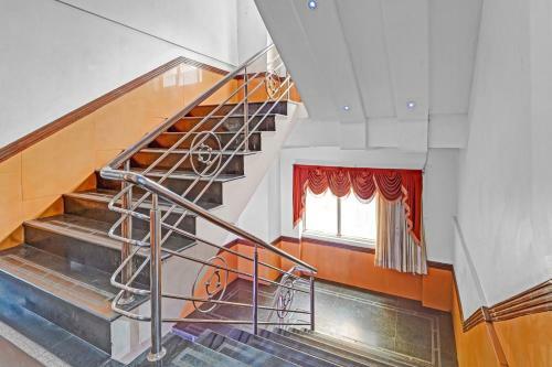 Collection O 83580 Hotel Royal