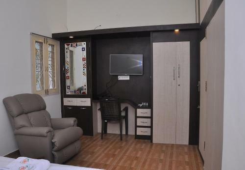 Hotel Sai Ramana Estate