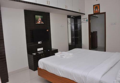 Hotel Sai Ramana Estate