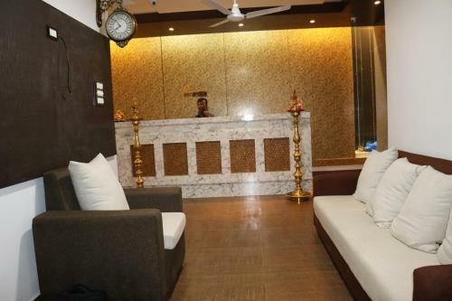 Hotel Cs Arunachala Residency