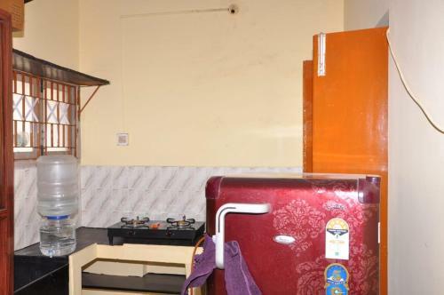 Srinivasa Service Apartments
