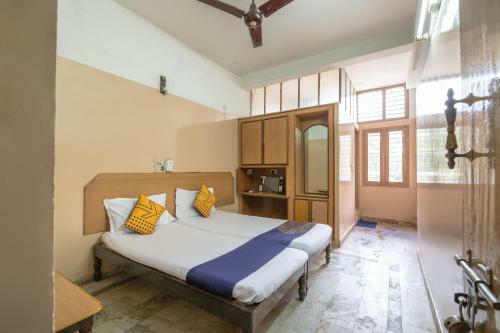 Hotel Spot On 66238 Aishwarya Lodge