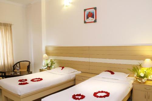 Hotel Dsf Grand Plaza