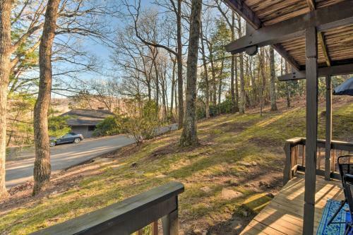 Spacious And Newly Remodeled A-frame With 2 Decks