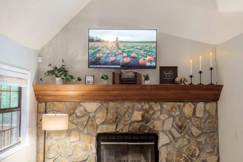Entire Cozy City Cabin-tvs In Every Room!
