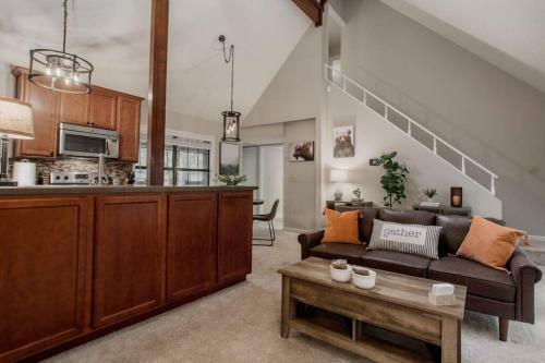 Entire Cozy City Cabin-tvs In Every Room!