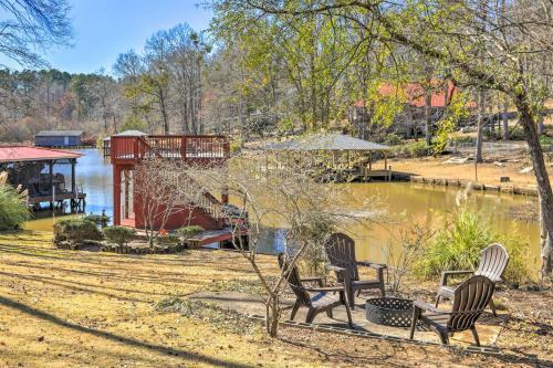 Lakefront Cottage With Boat Slip And Sun Deck!