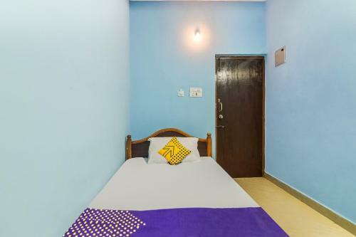 Hotel Spot On 48566 R R Residency