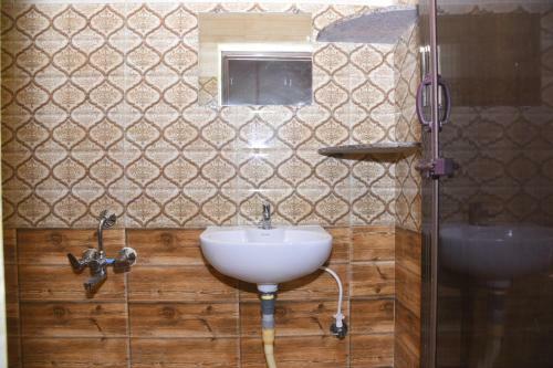 Four Seasons Home Stay