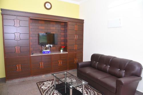 Four Seasons Home Stay