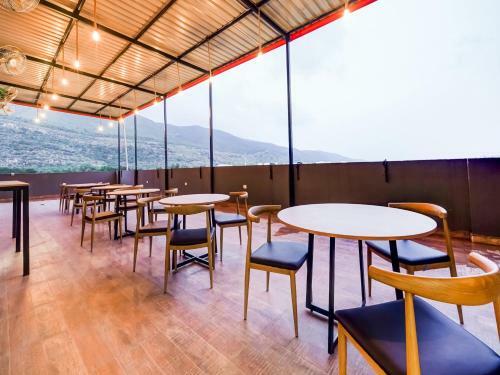 Hotel Oyo Townhouse 678 de Alphabet Tirupathi