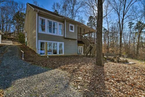 Lavonia Lake House With Private Dock And Bonfire!