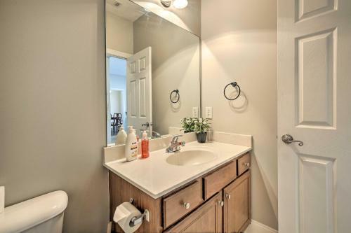 Quiet Home With Private Yard, 26 Mi To Atlanta!