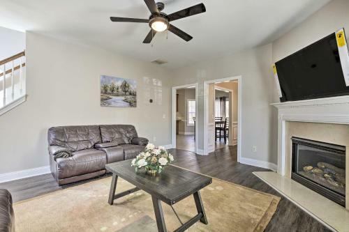 Quiet Home With Private Yard, 26 Mi To Atlanta!