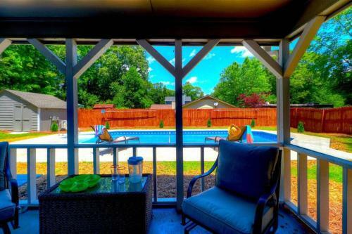Villa Kennesaw Oasis -private Pool Comfy 4bdr Sleeps 14+