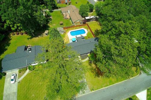 Villa Kennesaw Oasis -private Pool Comfy 4bdr Sleeps 14+