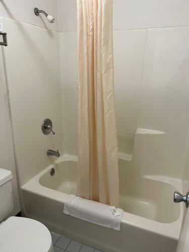 Hotel Garden Inn & Suites