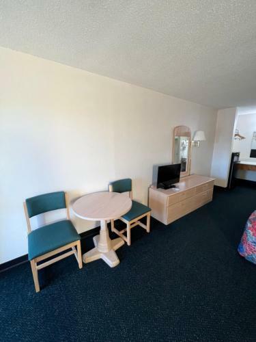 Hotel Garden Inn & Suites