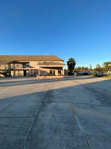 Hotel Garden Inn & Suites