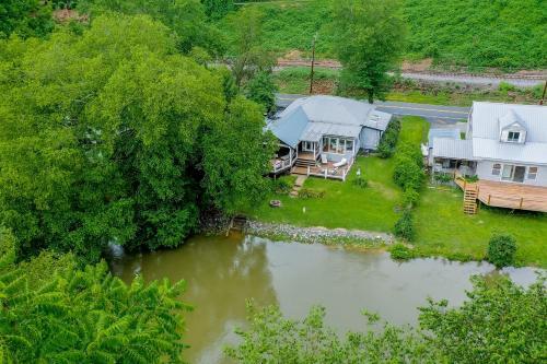 Copper Basin River House