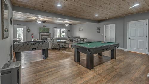 32 Acre Memory Maker By Escape To Blue Ridge