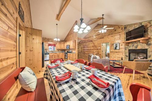 Serene Escape With Game Room And Resort Amenities