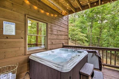 Serene Escape With Game Room And Resort Amenities