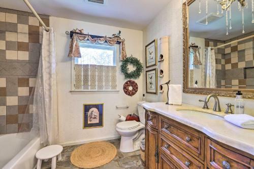 Newnan Cabin With Pavilion Near Serenbe Trails!