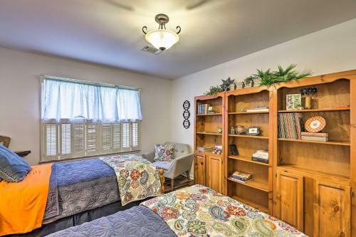 Newnan Cabin With Pavilion Near Serenbe Trails!