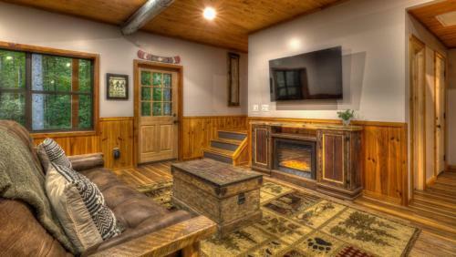 Bear Paw Hollow By Escape To Blue Ridge