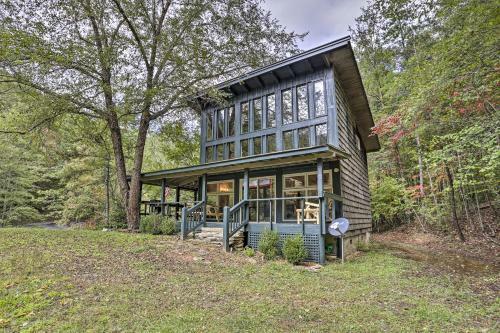 Secluded Getaway With Fire Pit And Wraparound Porch!