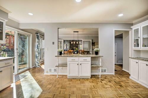 Apartamento Hilltop Marietta Apt With Custom Design And Decor