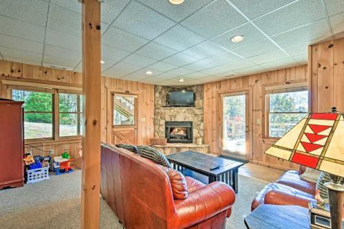 Blue Ridge Cabin Hot Tub, Fire Pit, Mtn Views