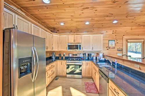 Blue Ridge Cabin Hot Tub, Fire Pit, Mtn Views