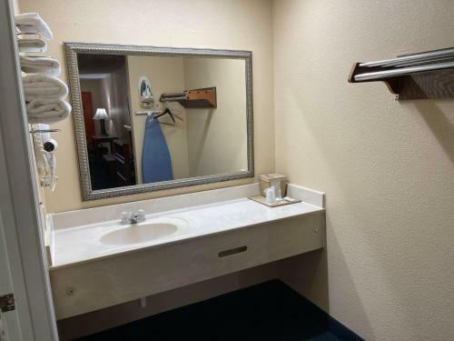 Motel Ashwood Inn & Suites