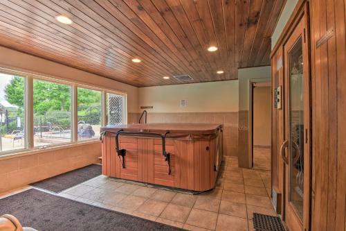 Luxurious Sky Valley Golf Resort Home With 3 Decks!