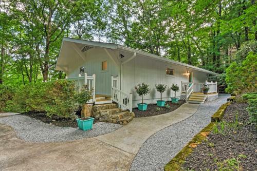 Luxurious Sky Valley Golf Resort Home With 3 Decks!